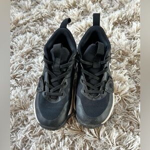 Boys Nikes size 12.5Y